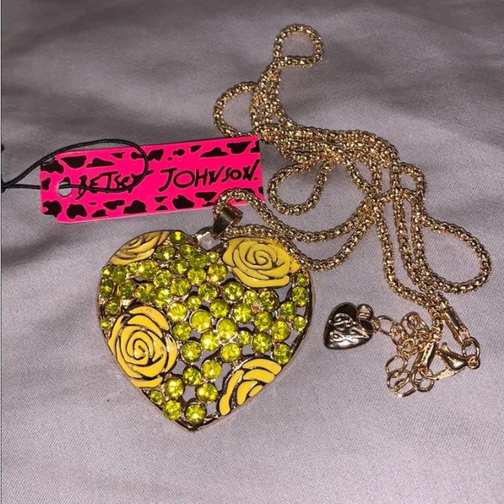 Betsey Johnson yellow heart Rhinestone necklace